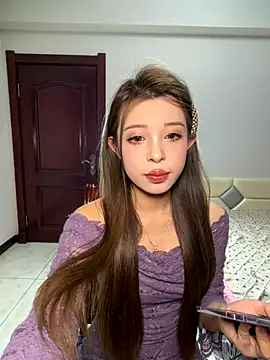 tuanzi125216 online show from 11/08/25, 12:16