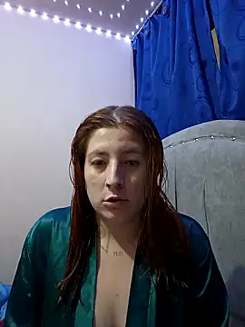 Snapshot of Shayla_VL chatting on 10/29/25, 12:07 Shayla VL online show from 10/29/25, 12:07