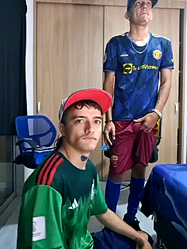 Snapshot of skinny23cm chatting on 12/20/24, 09:54 skinny23cm online show from 12/20/24, 09:54