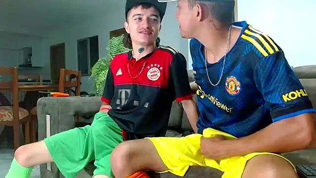 Snapshot of skinny23cm chatting on 12/28/24, 09:20 skinny23cm online show from 12/28/24, 09:20