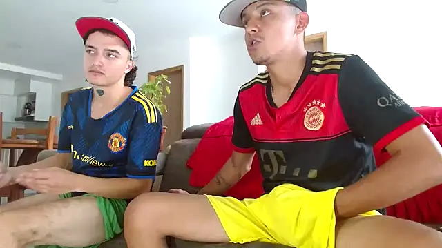 Snapshot of skinny23cm chatting on 01/08/25, 07:24 skinny23cm online show from 01/08/25, 07:24