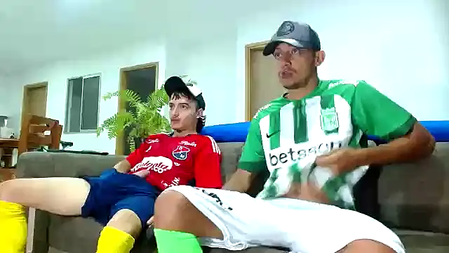 Snapshot of skinny23cm chatting on 01/23/25, 10:43 skinny23cm online show from 01/23/25, 10:43