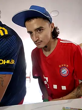 Snapshot of skinny23cm chatting on 09/10/25, 03:34 skinny23cm online show from 09/10/25, 03:34