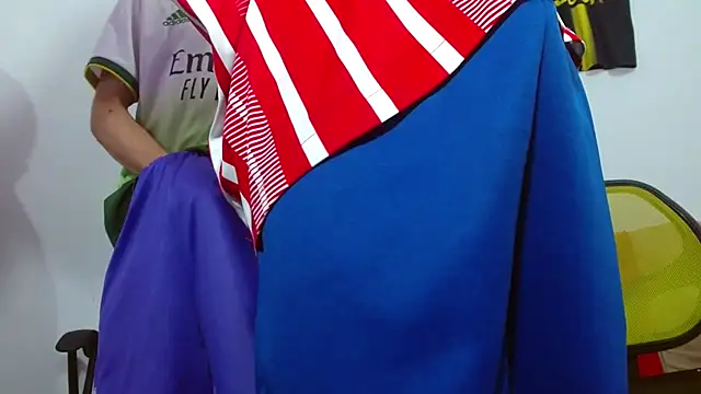 skinny23cm online show from 02/25/26, 04:05