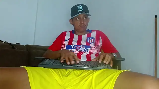 skinny23cm online show from 03/26/26, 08:47