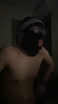 Snapshot of Ryder_ chatting on 11/17/25, 10:04 Ryder online show from 11/17/25, 10:04