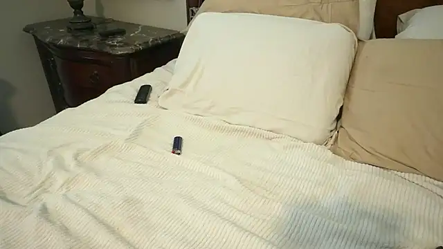 DERTYLAY online show from 02/23/26, 09:01