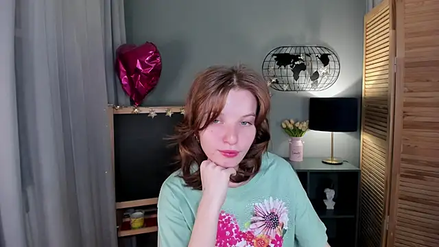 Snapshot of Madelaineses chatting on 10/16/25, 08:48 Madelaineses online show from 10/16/25, 08:48