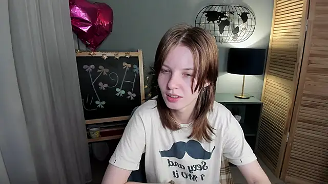 Snapshot of Madelaineses chatting on 11/09/25, 09:07 Madelaineses online show from 11/09/25, 09:07