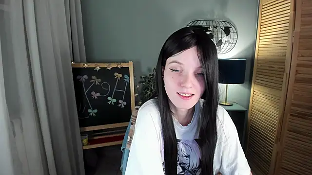 Snapshot of Madelaineses chatting on 11/18/25, 09:36 Madelaineses online show from 11/18/25, 09:36