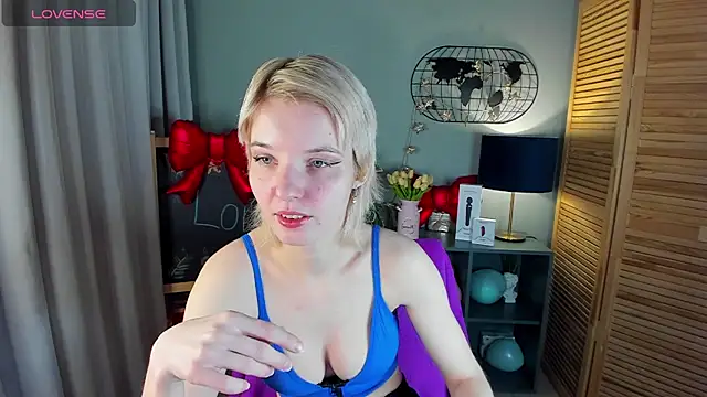 Snapshot of Madelaineses chatting on 02/22/26, 08:57 Madelaineses online show from 02/22/26, 08:57