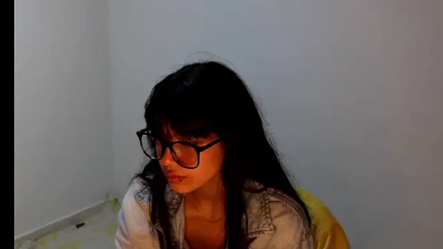 Snapshot of meganmiauu chatting on 06/17/26, 01:08 meganmiauu online show from 06/17/26, 01:08