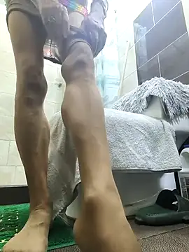 MaryeLunna online show from 10/16/25, 06:42