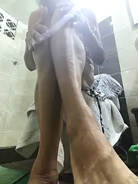 MaryeLunna online show from 10/20/25, 12:55