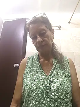 MaryeLunna online show from 10/23/25, 12:32