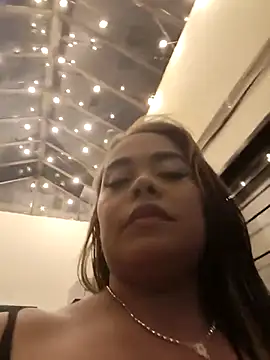 EmilyDuran  online show from 11/05/25, 12:10