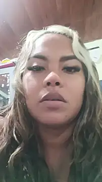 Snapshot of EmilyDuran_ chatting on 07/26/26, 10:27 EmilyDuran online show from 07/26/26, 10:27