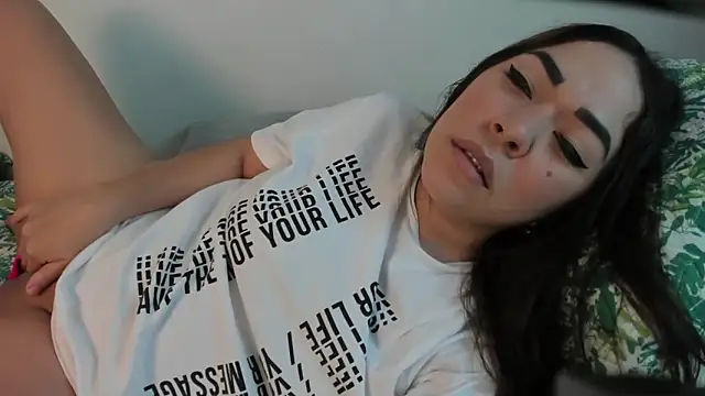 Snapshot of Brianna_Angelina chatting on 03/01/25, 01:53 Brianna Angelina online show from 03/01/25, 01:53