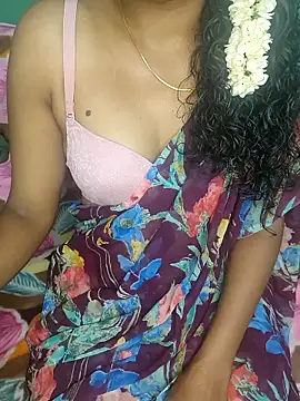 Snapshot of Tamilpallavi chatting on 10/04/25, 04:05 Tamilpallavi online show from 10/04/25, 04:05