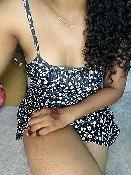 Tamilpallavi online show from 10/31/25, 11:33