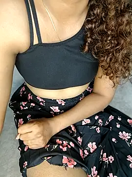 Tamilpallavi online show from 02/19/26, 05:53