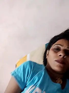 Snapshot of Soniya_Roy chatting on 09/17/25, 08:27 Soniya Roy online show from 09/17/25, 08:27