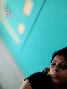 Snapshot of Soniya_Roy chatting on 10/02/25, 01:45 Soniya Roy online show from 10/02/25, 01:45