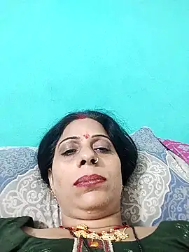 Snapshot of Soniya_Roy chatting on 10/13/25, 04:40 Soniya Roy online show from 10/13/25, 04:40