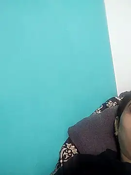 Snapshot of Soniya_Roy chatting on 10/24/25, 03:03 Soniya Roy online show from 10/24/25, 03:03