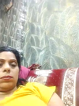 Snapshot of Soniya_Roy chatting on 10/24/25, 04:36 Soniya Roy online show from 10/24/25, 04:36