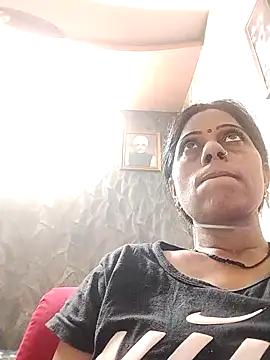 Soniya Roy online show from 03/31/26, 03:41