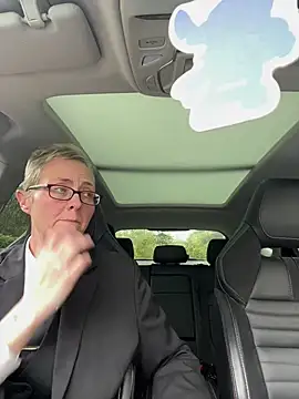 Curvy-Jinx online show from 10/29/25, 09:55