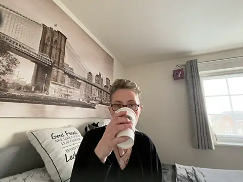 Curvy-Jinx online show from 03/10/26, 08:30