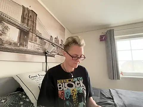 Curvy-Jinx online show from 03/31/26, 07:31