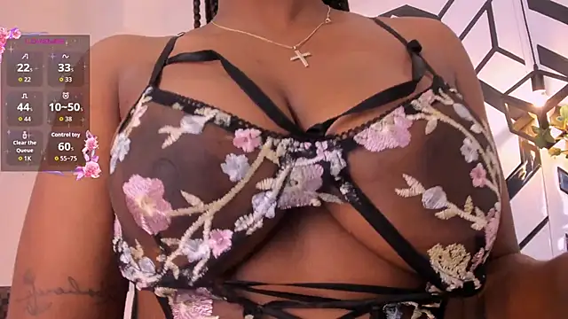 VictoriaKroft online show from 10/23/25, 12:48