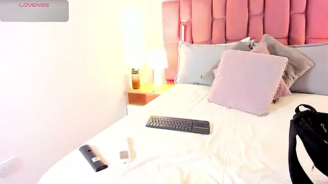 MartinaRizzi online show from 12/05/25, 03:26