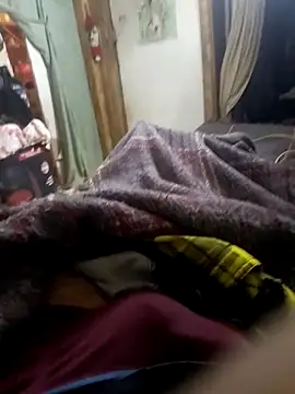 Snapshot of alber907 chatting on 10/31/25, 01:01 alber907 online show from 10/31/25, 01:01