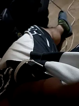 Snapshot of alber907 chatting on 03/01/26, 10:39 alber907 online show from 03/01/26, 10:39