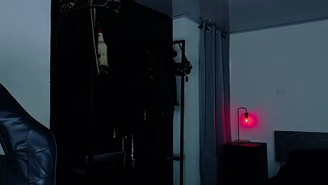 Angelabl0odborne online show from 02/11/26, 05:29