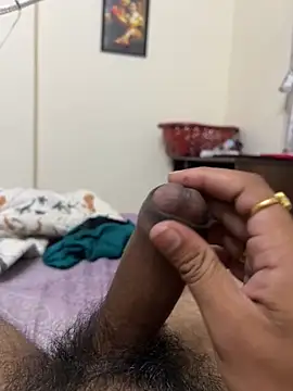 vidhu-lover online show from 10/28/25, 02:31