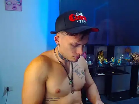 Snapshot of Kieran_kian chatting on 12/17/25, 12:27 Kieran kian online show from 12/17/25, 12:27