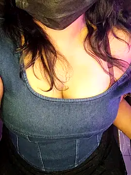 darling devil online show from 11/11/25, 07:36