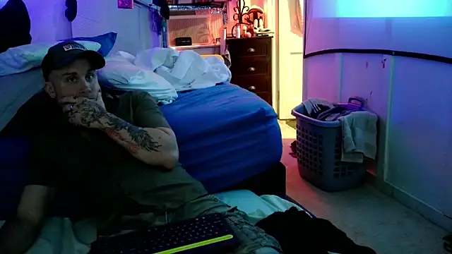 Luv2SuckBWC92 online show from 09/23/25, 02:03