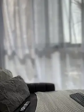 Sofi Leal online show from 09/28/25, 01:05