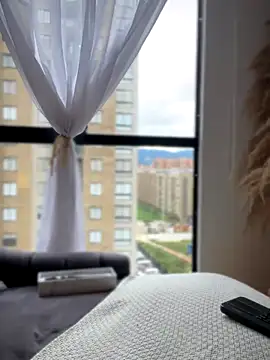 Sofi Leal online show from 11/19/25, 12:16