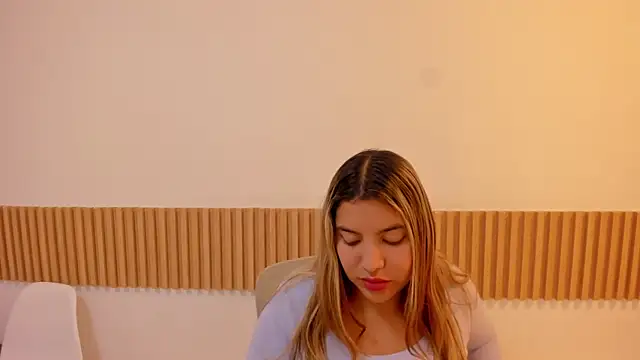 OliviaSweett online show from 05/20/26, 06:58