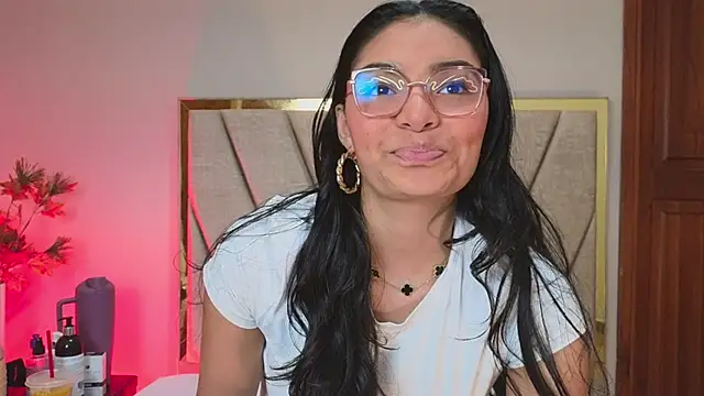 LunaAspen  online show from 04/07/26, 05:57