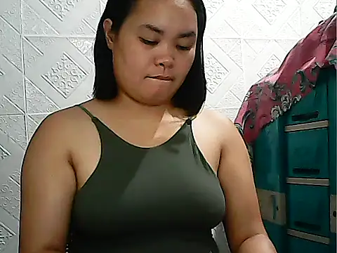 CreamyPussy4uxx online show from 02/27/26, 01:44