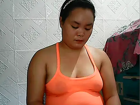 CreamyPussy4uxx online show from 05/16/26, 01:02