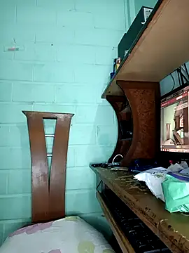 Snapshot of Bigtiti01 chatting on 10/15/25, 07:25 Bigtiti01 online show from 10/15/25, 07:25